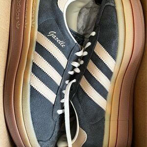 Never Worn! Adidas Gazelle Women’s Bold Grey Magic Beige Gum Sneakers